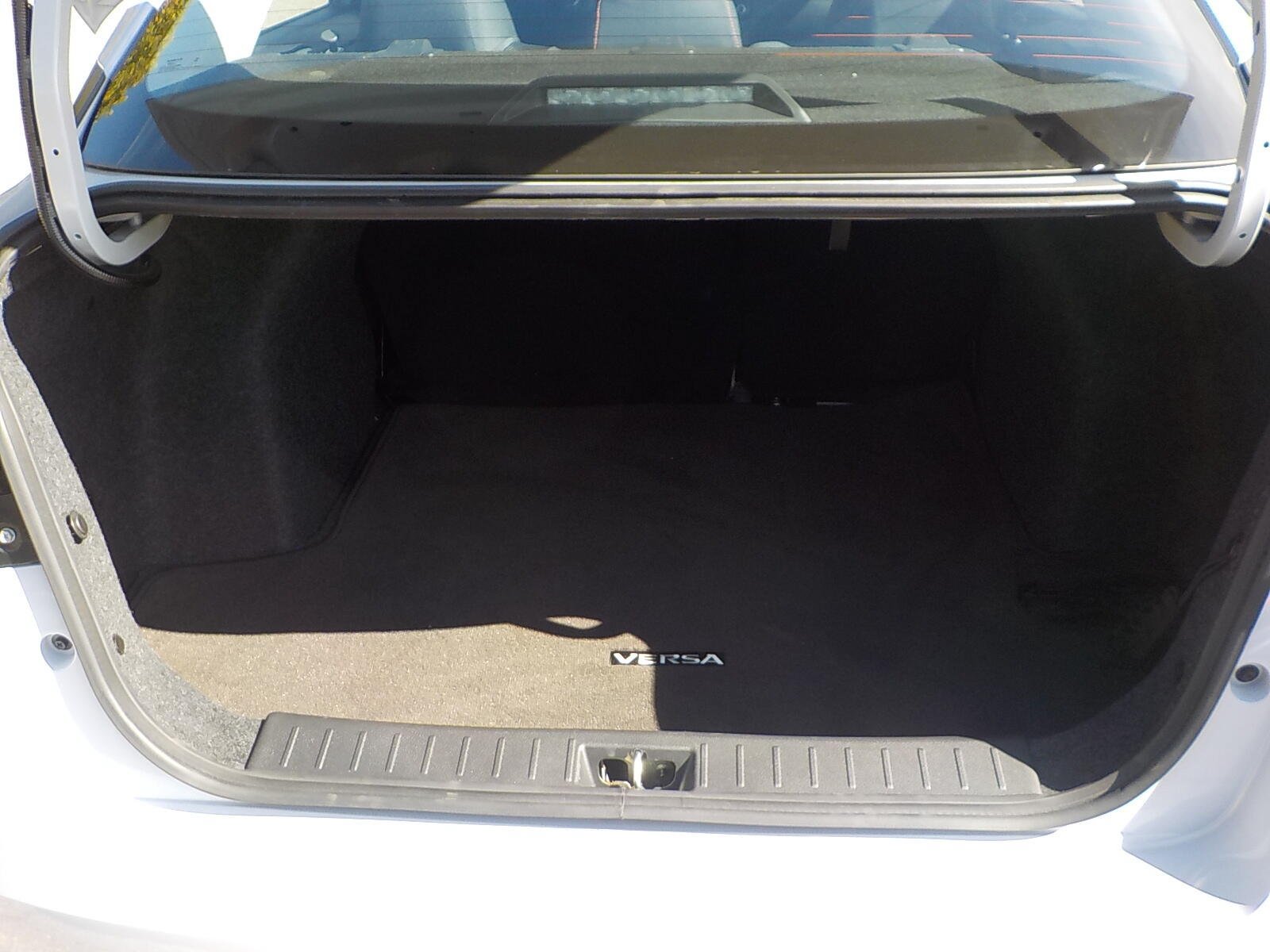 Used 2025 Nissan Versa SR w/ Trunk Package FWD image 19