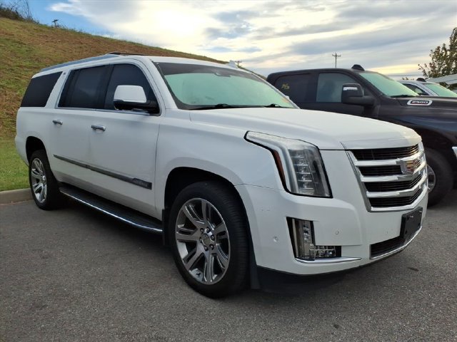 Used 2020 Cadillac Escalade ESV Premium Luxury AWD/4WD image 10