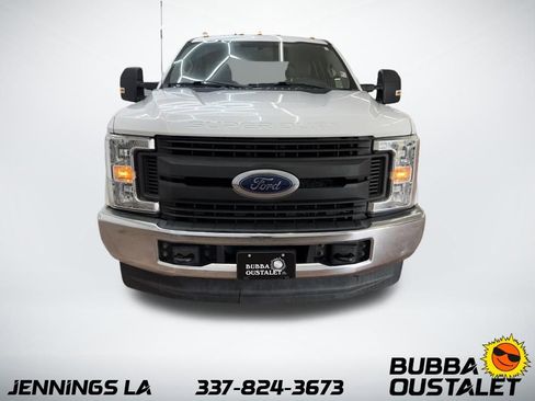 Used 2018 Ford F250 XL w/ Power Equipment Group image 8