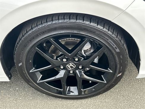 Used 2025 Honda Civic Sport image 7