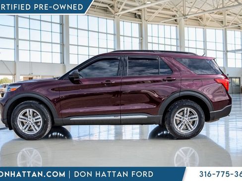 Certified 2022 Ford Explorer XLT w/ Class IV Trailer Tow Package AWD/4WD image 2