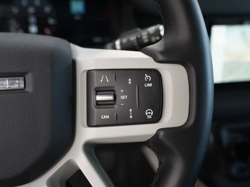 Used 2024 Land Rover Defender 110 S image 16