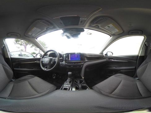 Used 2025 Toyota Camry LE image 38