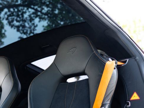 Used 2018 McLaren 570S RWD image 34