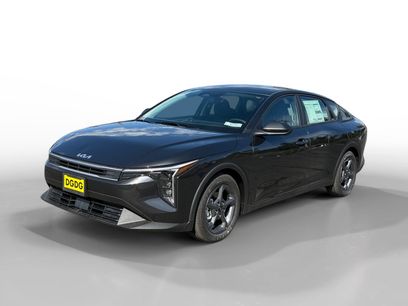 New 2025 Kia K4 LXS