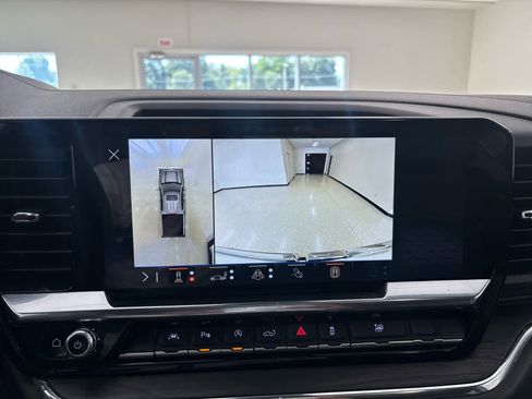 Used 2024 GMC Sierra 1500 SLT w/ SLT Convenience Package image 40