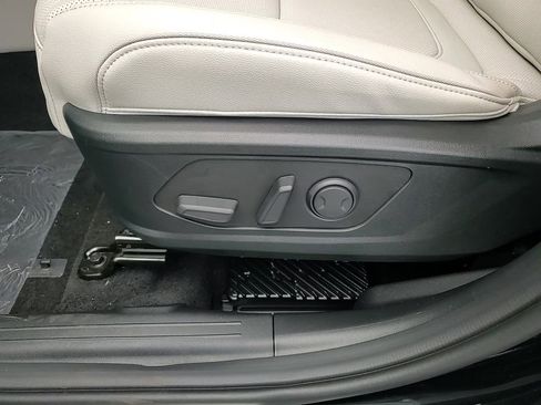 New 2026 Hyundai Tucson Limited image 15