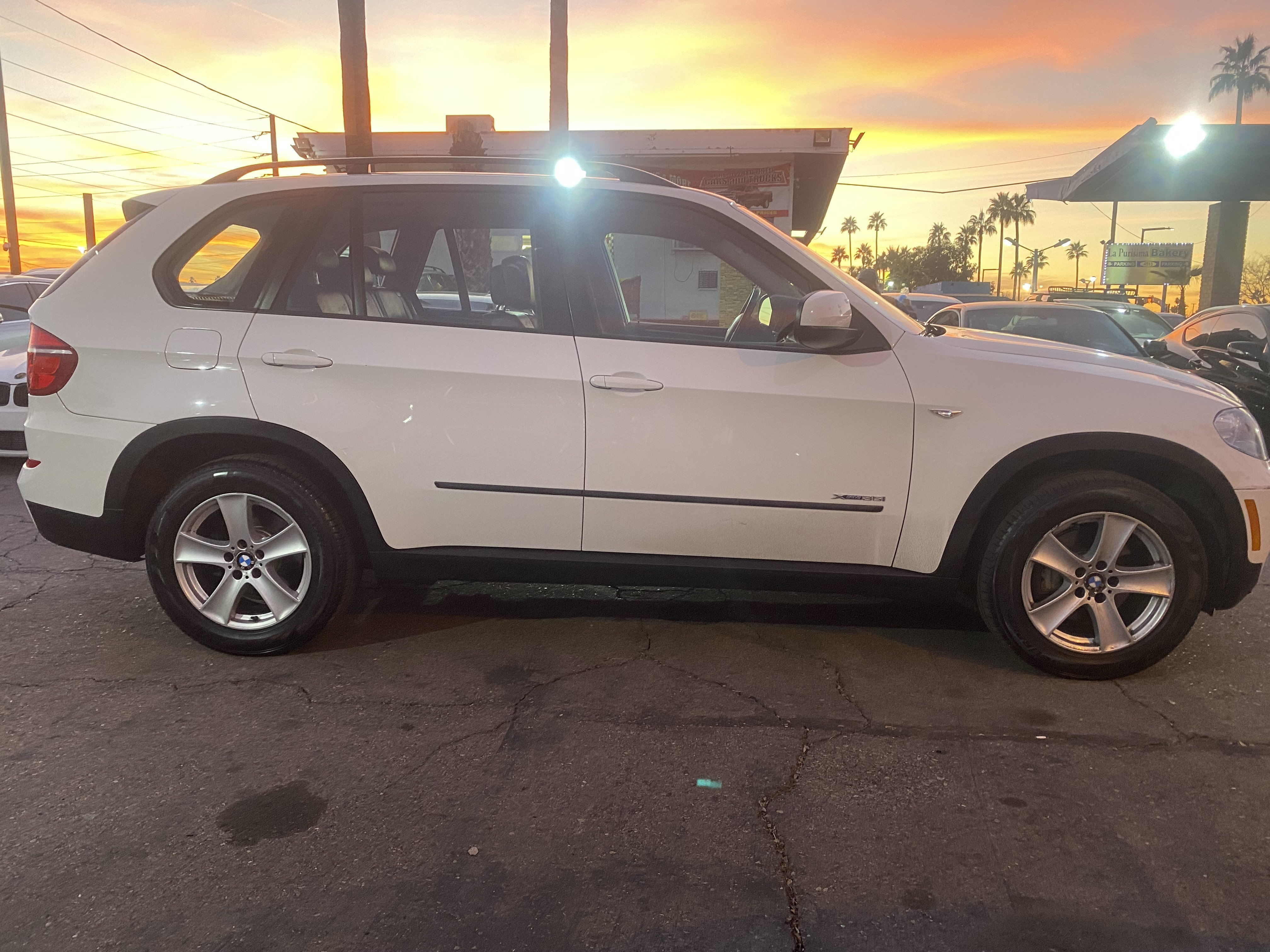 Used 2012 BMW X5 xDrive35i w/ Convenience Pkg AWD/4WD image 2