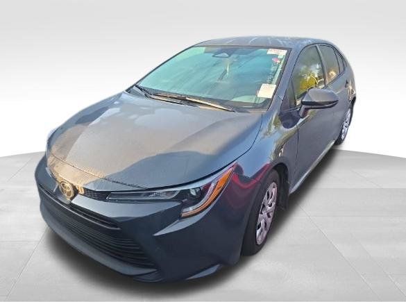 Used 2025 Toyota Corolla LE FWD image 3