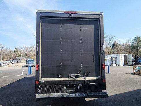 Used 2022 Chevrolet Express 3500 w/ Power Convenience Package image 4