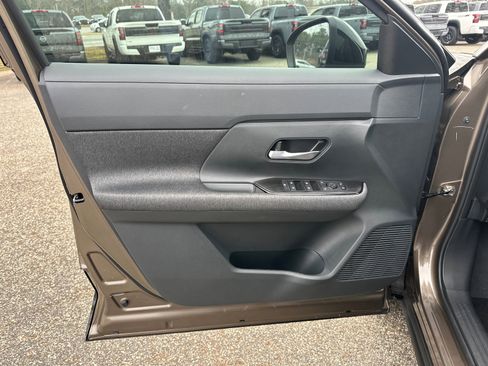 Used 2026 Nissan Kicks SV image 10