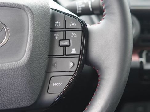 Used 2025 Toyota Prius Plug-In Hybrid FWD image 22