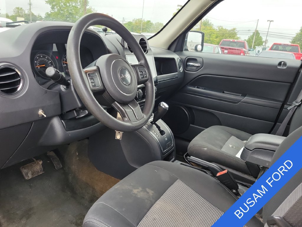 Used 2016 Jeep Patriot Sport w/ Power Value Group AWD/4WD image 18