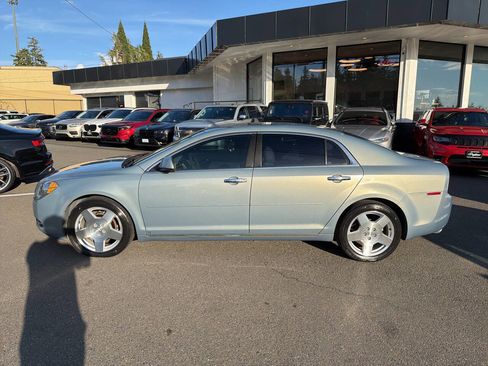 Used 2009 Chevrolet Malibu LT w/ HFV6 Engine Package image 2
