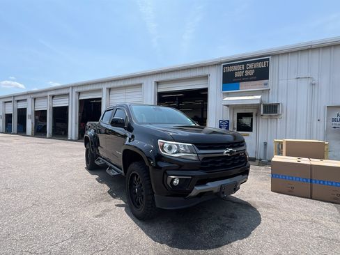 Used 2022 Chevrolet Colorado Z71 w/ Safety Package AWD/4WD image 7