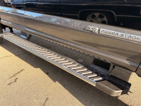 Used 2018 Ford F250 Lariat w/ Chrome Package image 10