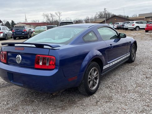 Used 2005 Ford Mustang Deluxe image 4
