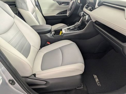 Used 2023 Toyota RAV4 XLE Premium image 34