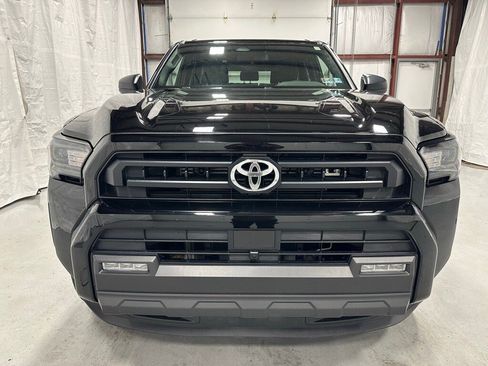 Used 2025 Toyota 4Runner SR5 image 2
