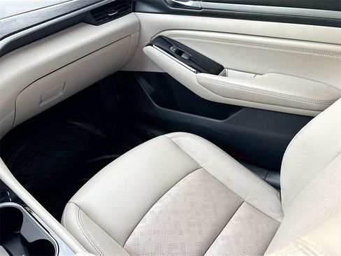 Used 2024 Nissan Altima 2.5 SL image 25