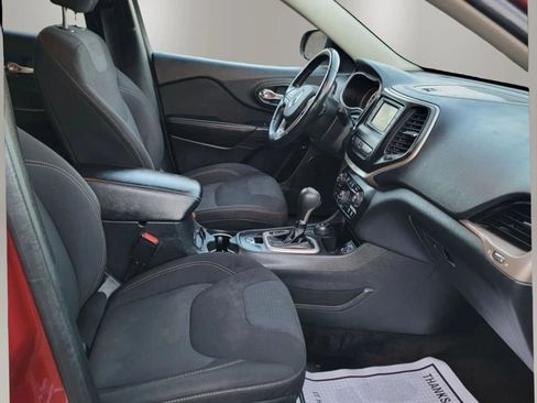 Used 2016 Jeep Cherokee Latitude w/ Comfort/Convenience Group AWD/4WD image 15