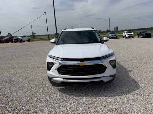 Used 2025 Chevrolet TrailBlazer LT FWD image 8