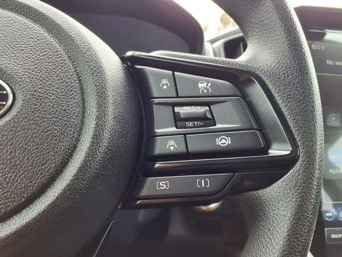 Used 2025 Subaru Crosstrek 2.0i Premium image 30