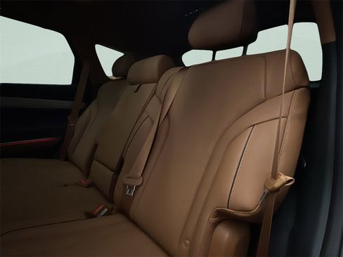 Certified 2025 Genesis GV80 2.5T Prestige image 13