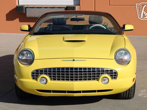 Used 2004 Ford Thunderbird image 19