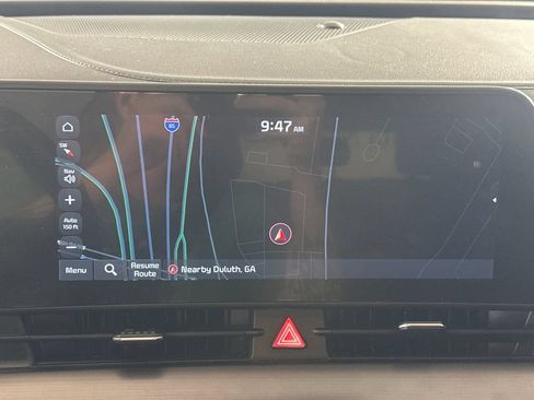 Used 2025 Kia Sportage EX FWD image 5
