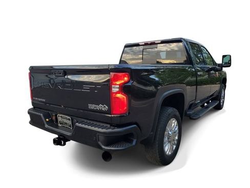 Used 2023 Chevrolet Silverado 3500 High Country AWD/4WD image 4