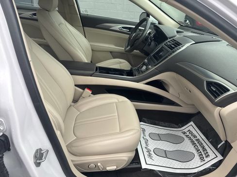 Used 2020 Lincoln MKZ AWD image 22