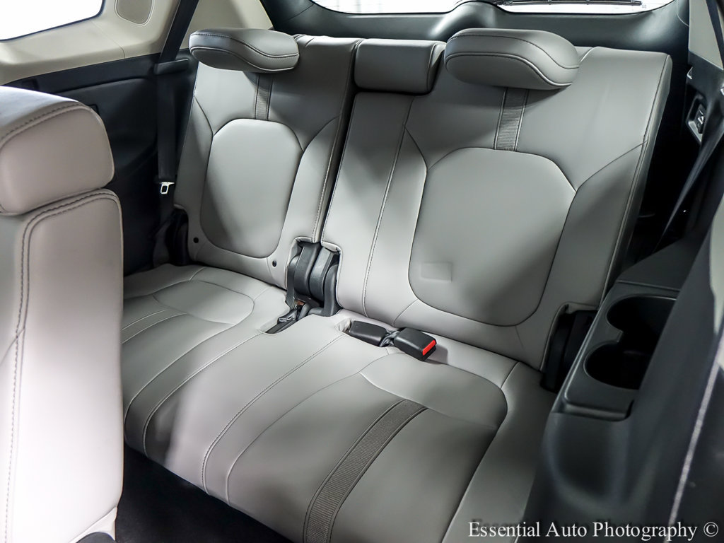 Used 2023 Honda Pilot Touring image 12