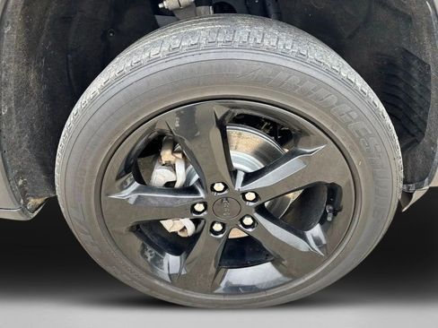 Used 2022 Jeep Grand Cherokee Altitude AWD/4WD image 10