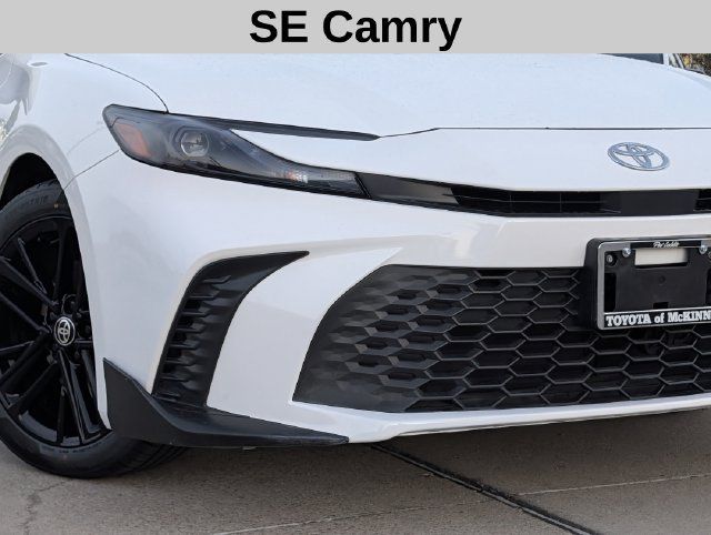 Used 2025 Toyota Camry SE FWD image 3