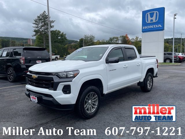 Used 2023 Chevrolet Colorado LT w/ LT Convenience Package II AWD/4WD image 1
