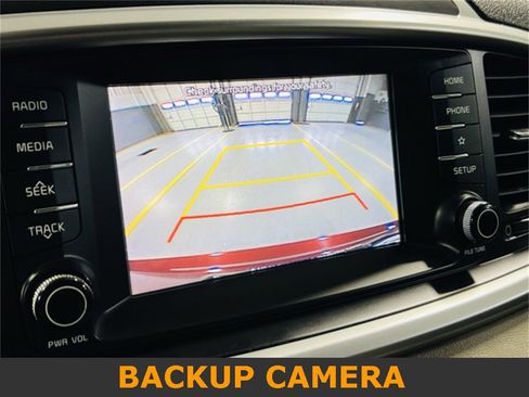 Used 2019 Kia Sorento LX image 7