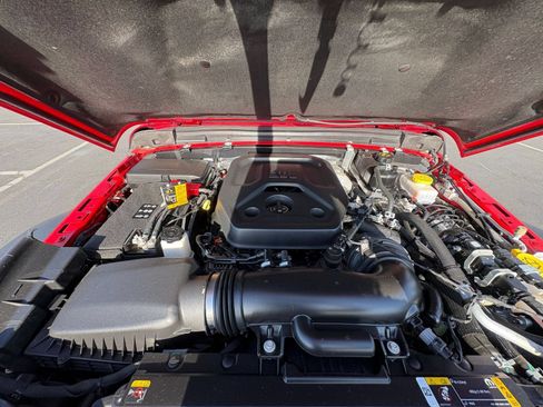 Used 2025 Jeep Wrangler Unlimited Sport AWD/4WD image 26