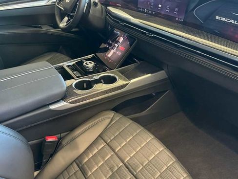 Certified 2025 Cadillac Escalade V image 18