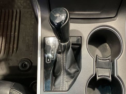 Used 2017 Toyota Camry XLE w/ Moonroof Package image 22