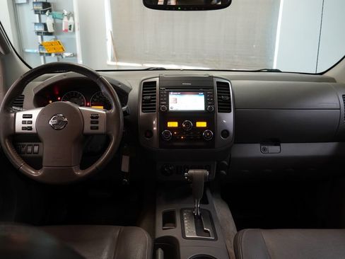 Used 2016 Nissan Frontier SL image 9