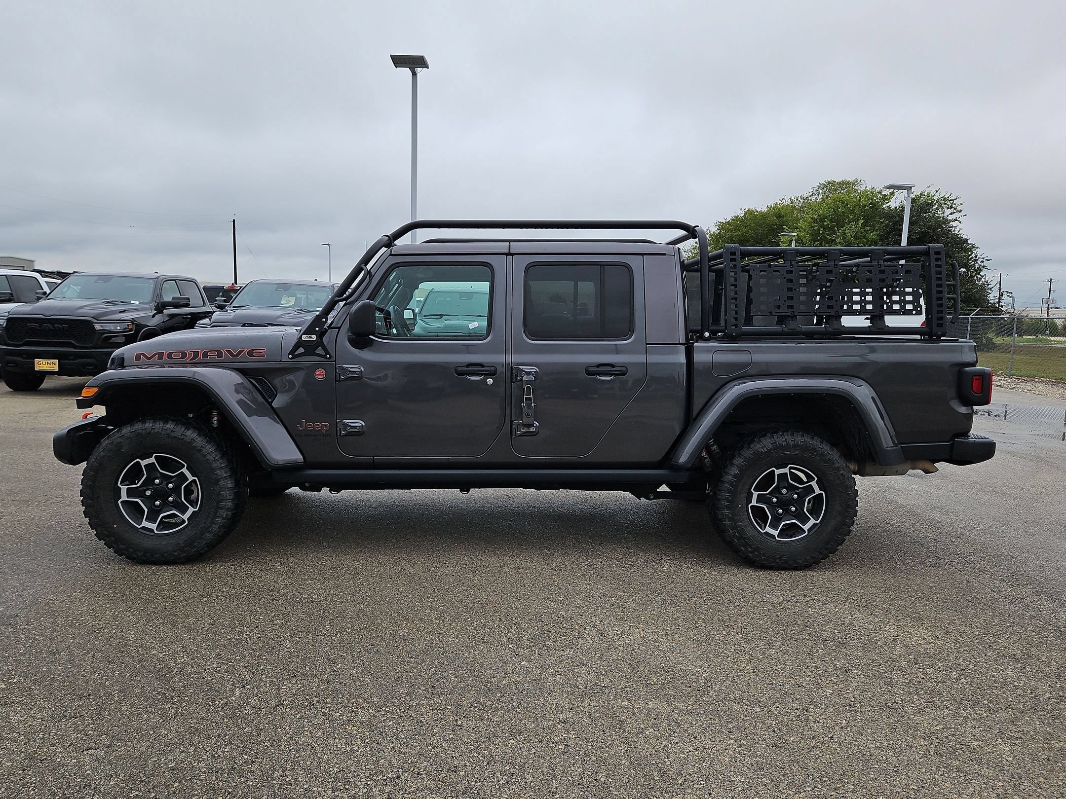Used 2021 Jeep Gladiator Mojave AWD/4WD image 6