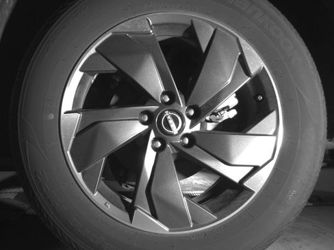 Used 2025 Nissan Rogue SV image 14