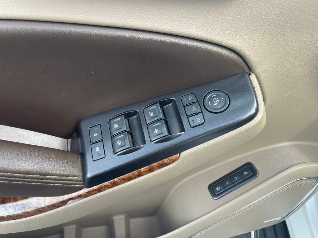 Used 2017 Chevrolet Tahoe Premier AWD/4WD image 23