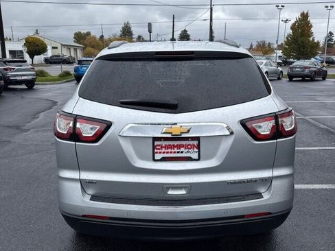 Used 2015 Chevrolet Traverse LT image 7