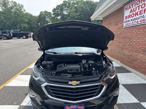Used 2019 Chevrolet Equinox LT w/ Driver Convenience Package FWD image 31