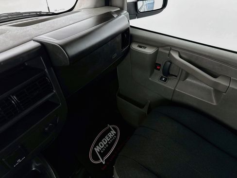 Used 2025 GMC Savana 2500 w/ Driver Convenience Package RWD image 29