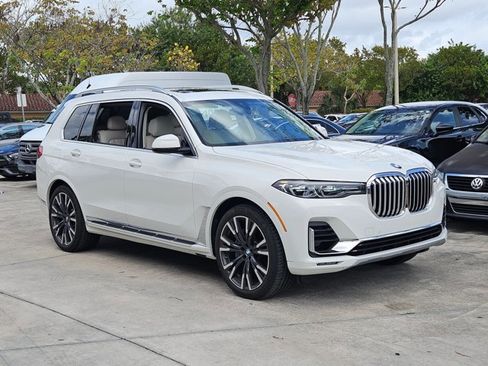 Used 2020 BMW X7 xDrive40i w/ Luxury Seating Package image 3