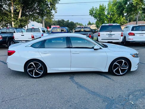 Used 2018 Honda Accord Sport image 6