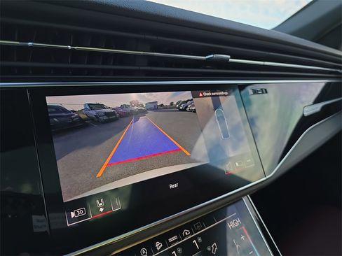 Used 2024 Audi SQ8 Premium Plus image 23